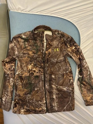 Chaqueta de camuflaje Under Armour para hombre Foto 1 de 3