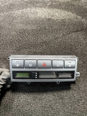 2007 2008 起亚索伦托仪表板危险时钟后除霜开关原始设备制造商 94500-3E510 — 第 1/4 张图片