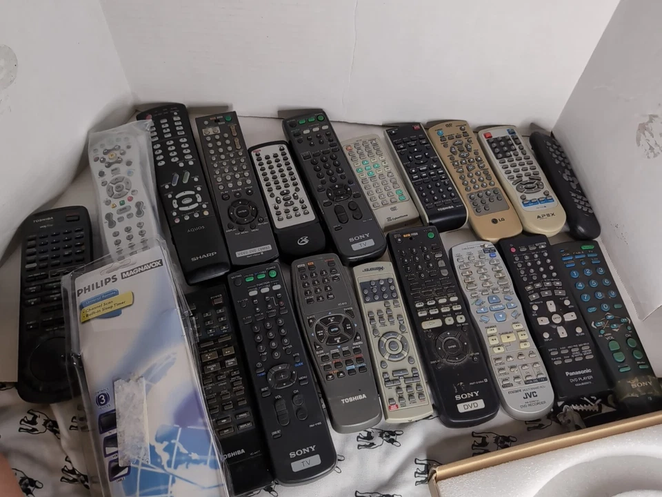 TV VCR DVD Reproductor Control Remoto Lote Sony Sharp Toshiba y Otros Sin Probar  Foto 1 de 4