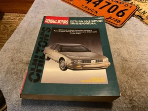 Chilton’s Electra Park Avenue Ninety Eight 1990 - 1993 Repair Manual - Picture 1 of 3