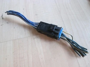 Packard Automotive Latching Connector Set 8-pin with Wiring 18AWG #M275DR - Picture 1 of 18