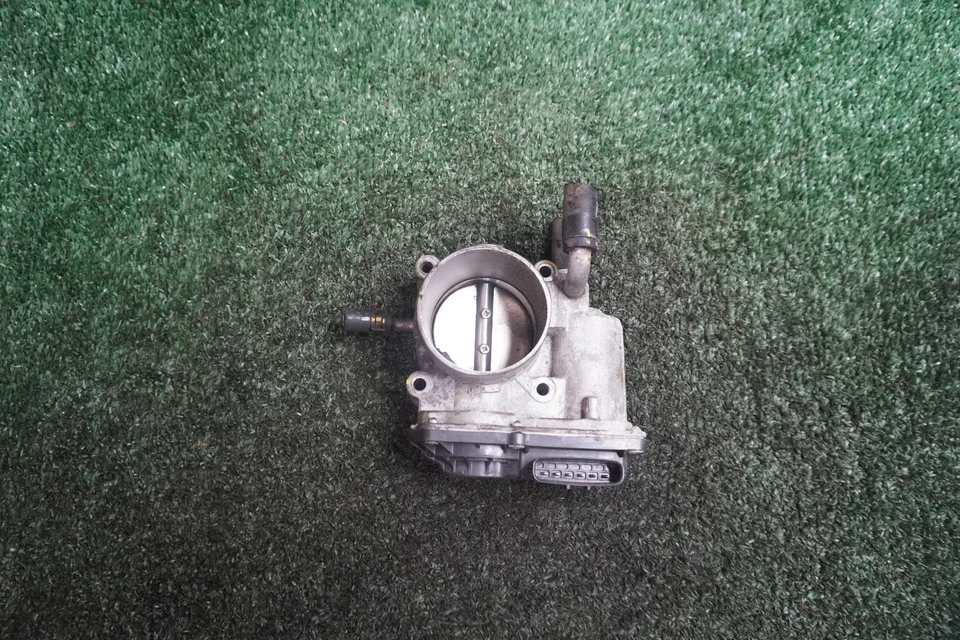 Hyundai Veloster 2014 2015 carrocería del acelerador del motor de 1,6 L fabricante original 95 k millas 351002B300 Foto 1 de 4