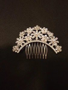 Wedding Silver, Pearl And Diamante Hair Comb - Picture 1 of 2