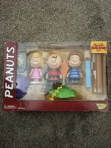 Memory Lane PEANUTS Good Ol Charlie Brown SALLY CHARLIE LINUS Great Pumpkin - Picture 1 of 4