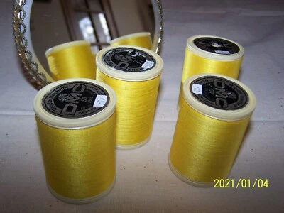 Ancienne bobine DMC spéciale broderie machine. Couleur jaune. N°34 - Photo 1/3