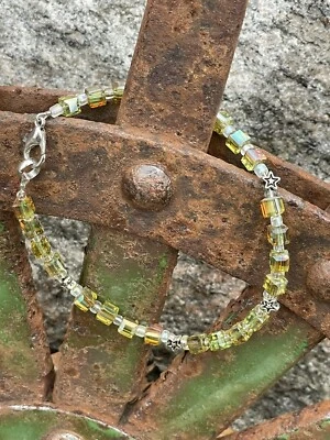 #83: Pulseira de contas de vidro folheada a prata 8 polegadas estrela e topázio em cubos  - Imagem 1 de 4