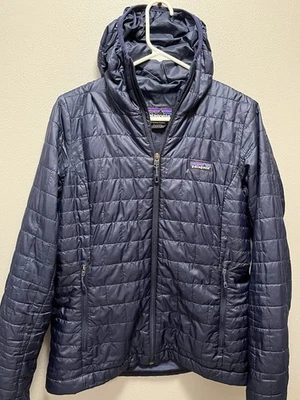 Women’s Medium Patagonia Classic Navy Blue Nano Puff Hoody Jacket - Image 1 of 4