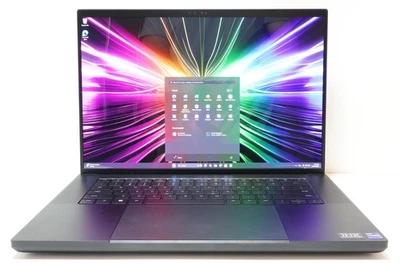 Razer Blade 16 RZ09-0510 Core i9-14900HX 32GB 2TB RTX 4090 16" (2024) - Image 1 of 4