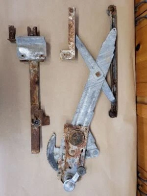 Regulador de ventana delantera del conductor manual 2 puertas Grand Prix se adapta a 68 PONTIAC  Foto 1 de 4