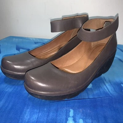 Zapato CLARKS Artesano Mujer Talla 9 Clarene Tide Cuero Marrón Cuña Correa al Tobillo Foto 1 de 4