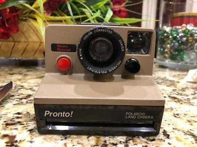 Polaroid Pronto! Land Camera Sears Special Instant Camera with manual and bag - Photo 1/4