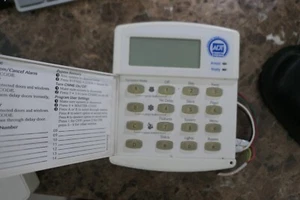 Security Keypad 60-820 GE / Interlogix ADT - Picture 1 of 3