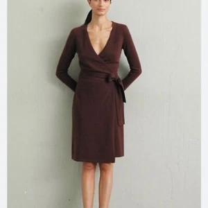DIANE VON FURSTENBERG LINDA MINI WRAP DRESS PURPLE WOOL CASHMERE MEDIUM - Picture 1 of 9