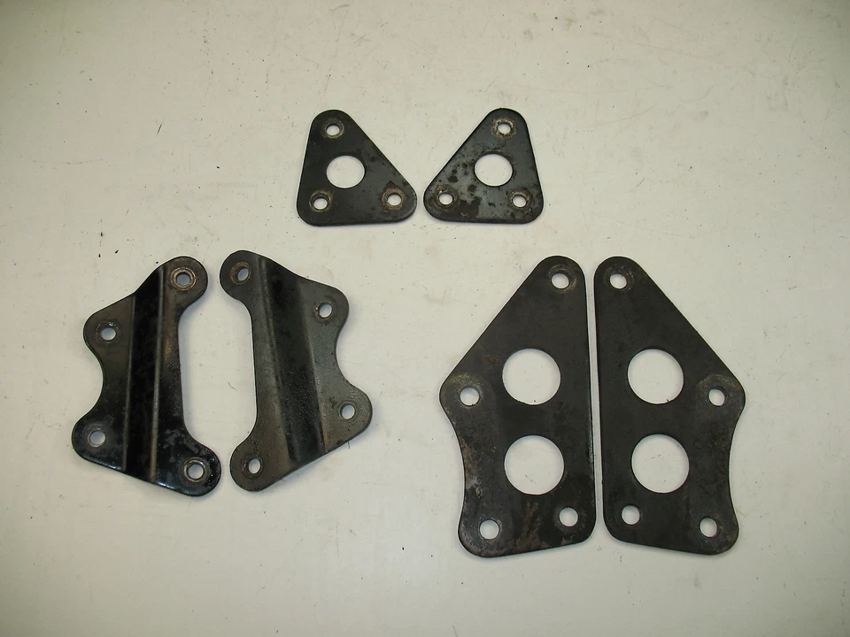 1976 HONDA CB 500 T CB500T MOTOR MOUNTING PLATES ENGINE BRACKETS *STRAIGHT* - Imagem 1 de 1
