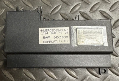 Unidad de control Mercedes-Benz - 124-820-11-26 - para Mercedes-Benz 300TD y 300TE Foto 1 de 4