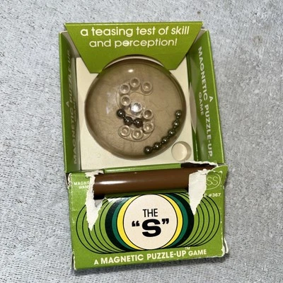 The “S” Magnetic Puzzle-Up Game #367 Puzzle Reiss Marble Vintage 1970s - Image 1 of 4