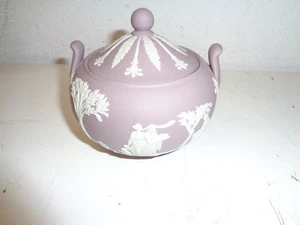 Wedgwood Flieder Jasperware Zuckerdose mit Deckel - Bild 1 von 7