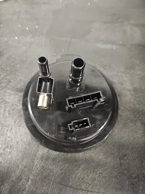 15-20 LAMBORGHINI HURACAN, AUDI R8 RIGHT FUEL TANK TOP HAT OEM 450201319 B.   K6 - Image 1 of 4