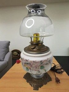 Vintage 1940s Oil Lamp Repurposed Into Electric Lamp White, Blue, Red, Floral De - Picture 1 of 6
