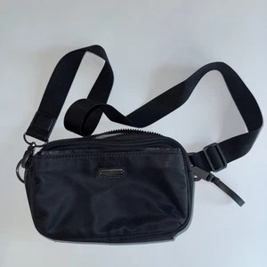 Bolso de Cinturón Baggallini Riñonera Bolso Bandolera Negro Organizador Cartera con Correa RFID - Imagen 1 de 6