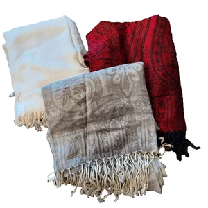 Schal Set 3 Vintage rote Schnörkel, silberne Schnörkel und cremefarbene Schals - Bild 1 von 2