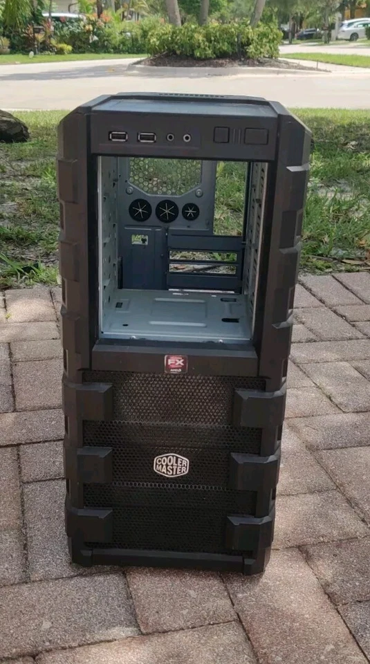 Cooler Master Full Size Computer Case - Image 1 of 4