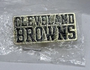 Cleveland Browns Lapel Pin Brown Letters - Picture 1 of 2