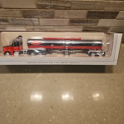 SpecCast 1:64 Scale 33024 Peterbilt 385 PB w/Fuel Tanker Chrome Die Cast NIB - Image 1 of 4