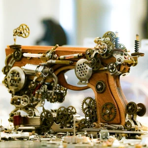 assemblage pistolet métal steampunk 3D - Photo 1 sur 11