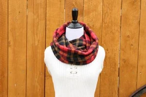 Plaid Fleece Infinity Scarf Men or Women Red Black Plaid Thick 2 Layers - Picture 1 of 3