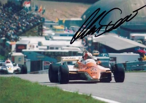 FIRMADA MARC SURER NORDICA FLECHAS A4 F1 GP 1982 FOTOGRAFÍA FOTO AUTÓGRAFO - Imagen 1 de 2