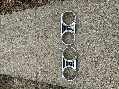 Ford Fairlane 500 1962 moldura de bisel de faros. L/H R/H Foto 1 de 4