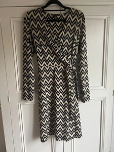 INC international concepts Black & Beige Chevron Dress -sz M UK12 - Picture 1 of 4