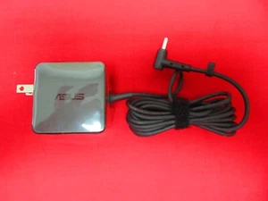 ORIGINAL ASUS E203NA-YS03 AC ADAPTOR AD890326 - Picture 1 of 2