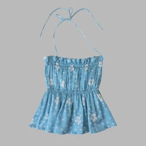 Cloe Cassandro blau Blumendruck Seide Baumwolle Cropped Neckholder Cami Top | Small - Bild 1 von 8