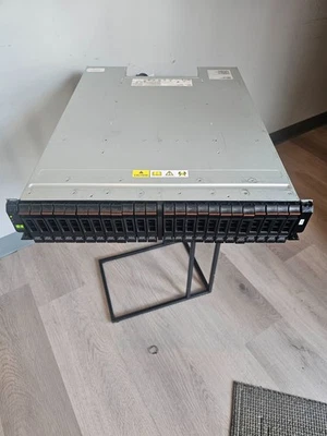 IBM 2076-224 Storwize V7000 24-Slot 2.5" HDD JBOD Expansion Gen1 w 24 Trays - Image 1 of 4