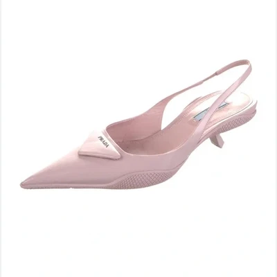 Zapatos de salón Prada de gabardina con tacón de gatito en rosa  Foto 1 de 4