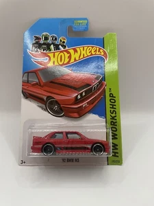 2014 Hot Wheels '92 BMW M3 E30 rot HW Workshop 195/250 mit blauer Windschutzscheibe - Bild 1 von 2