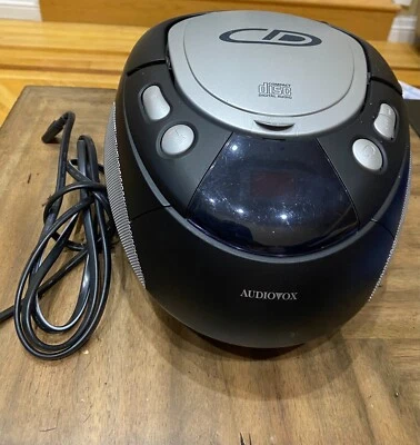 Sistema de CD portátil estéreo preto AudioVox (CDA1361) 120 volts 60 Hz 14 Watts! - Imagem 1 de 4