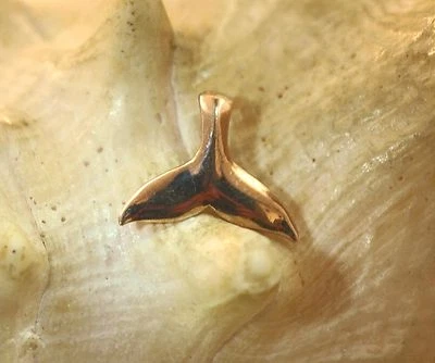 PINGENTE DESLIZANTE CHARME PEQUENO CAUDA DE BALEIA BRILHANTE OURO ROSA 14K SÓLIDO HAVAIANO 13,5 MM - Imagem 1 de 4