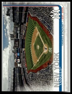 2019 Topps #47 Yankee Stadium New York Yankees - Picture 1 of 2