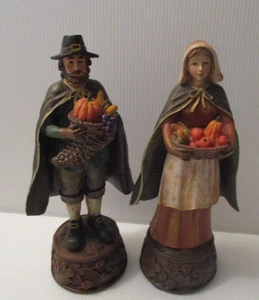 Vintage Erntedank Pilger Mann und Frauen Figuren 9 1/2" halten dort Ernte. - Bild 1 von 3