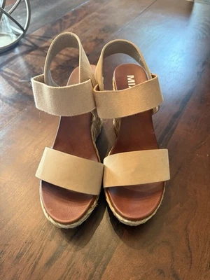 Sandalia cuña Mia bronceada talla 9 Foto 1 de 3