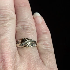 10K Yellow Gold Ring Diamond Baguettes Size 6.5 BB - Picture 1 of 10