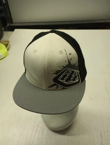 Flexfit By Yupoong Fitted Hat Black L-XL TLD Logo 6 Panel - Picture 1 of 3