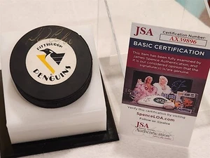 MARIO LEMIEUX signed PENGUINS puck JSA COA - Picture 1 of 2