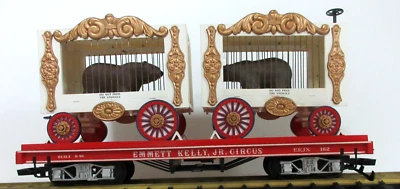 G SCALE BACHMANN 162 FLAT CAR w/ 2 CAGES & 2 BEARS - Image 1 of 4