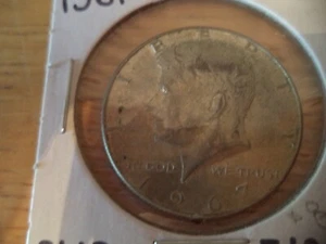 1967 40% SILVER KENNEDY HALF DOLLAR CLIPPED - Picture 1 of 2