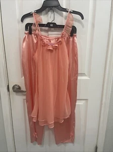 WHISPERS 2 Pc Ladies Pajamas Satin Peach Flower Women’s M - Picture 1 of 7