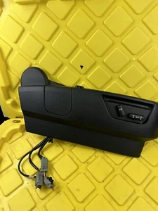 05-09 LAND ROVER LR3 RANGE ROVER SPORT SEAT TRACK TRIM COVER FRONT RIGHT OEM - Picture 1 of 11